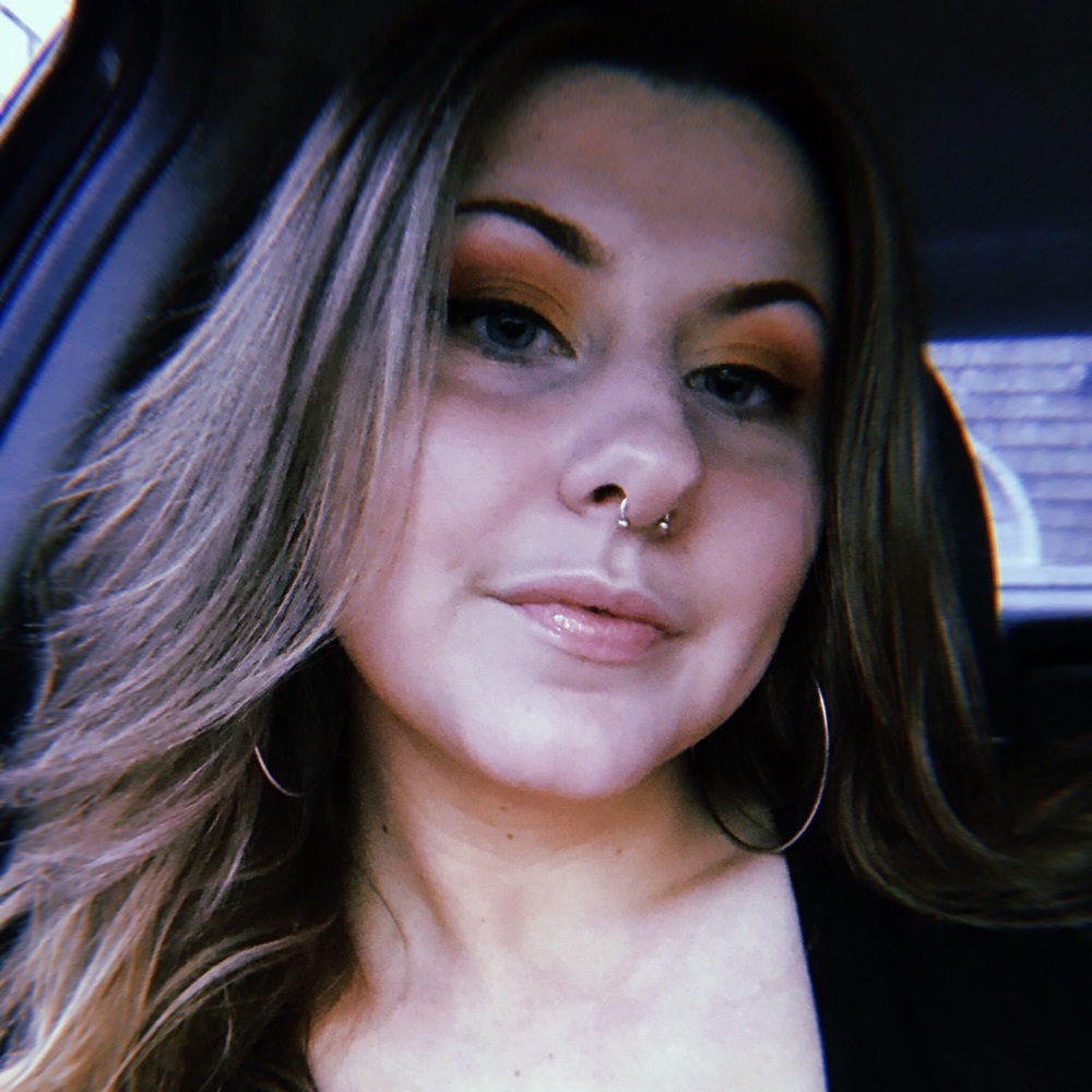 Meet your Posher, Hannah